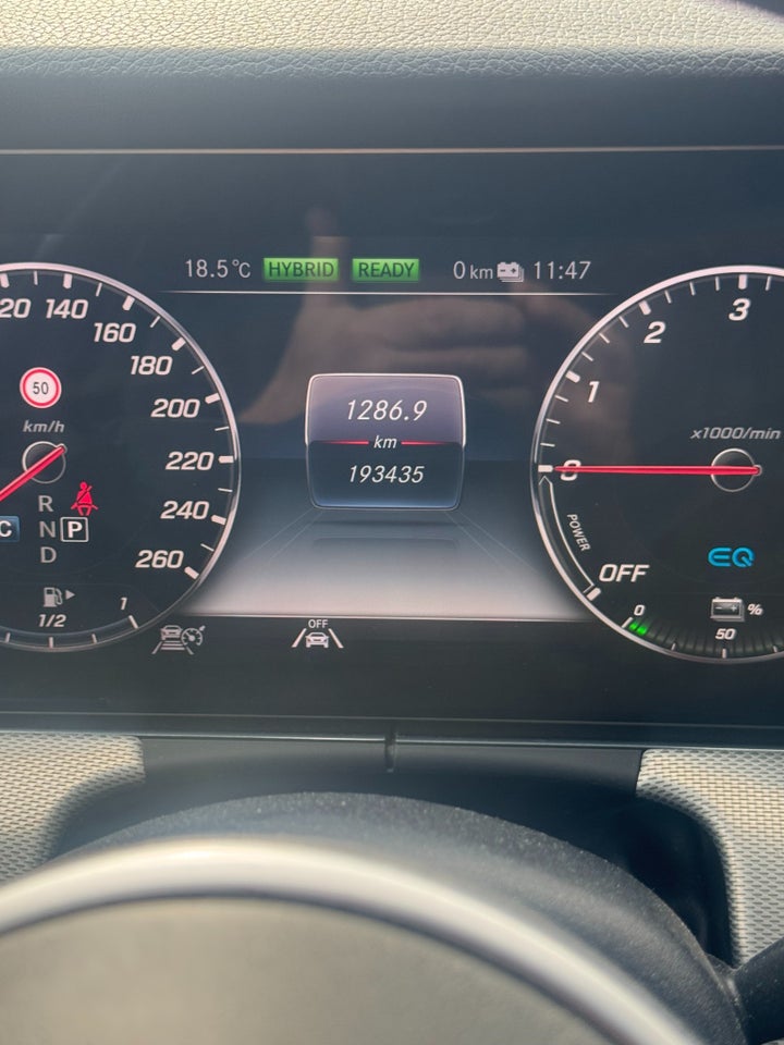 Mercedes E300 de 2,0 AMG Line stc. aut. 5d