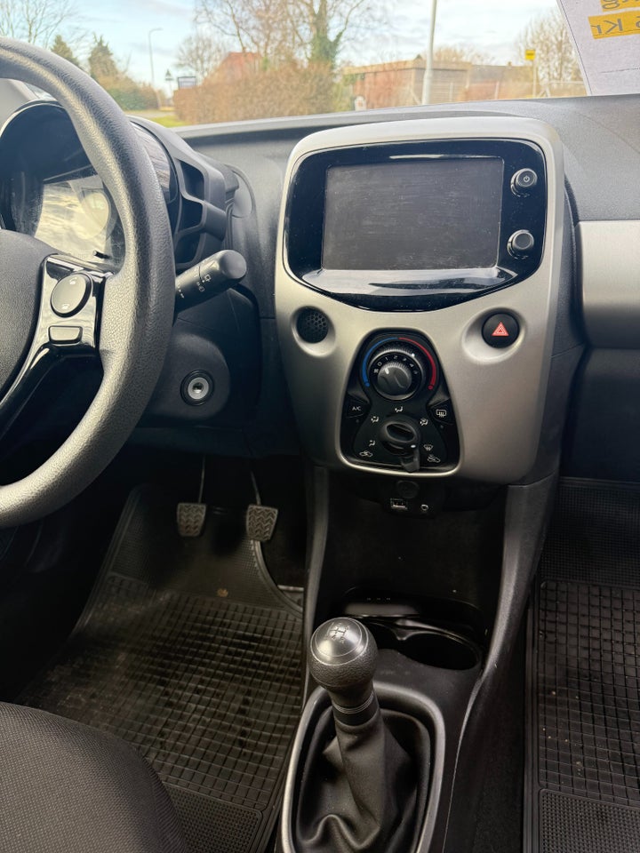 Citroën C1 1,0 VTi Iconic 5d