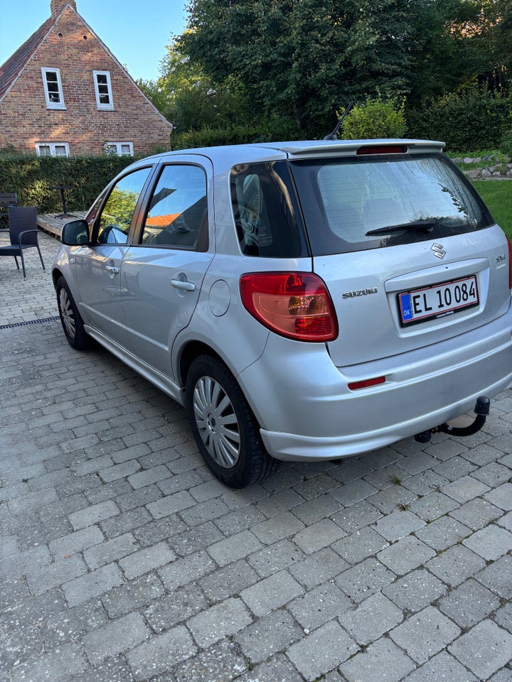 Suzuki SX4 1,6 CombiBack Exclusive 5d