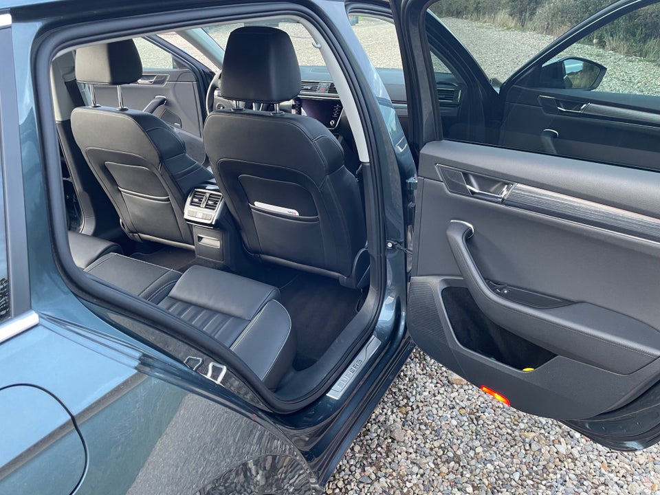 Skoda Superb 2,0 TDi 150 Business Executive Combi DSG 5d