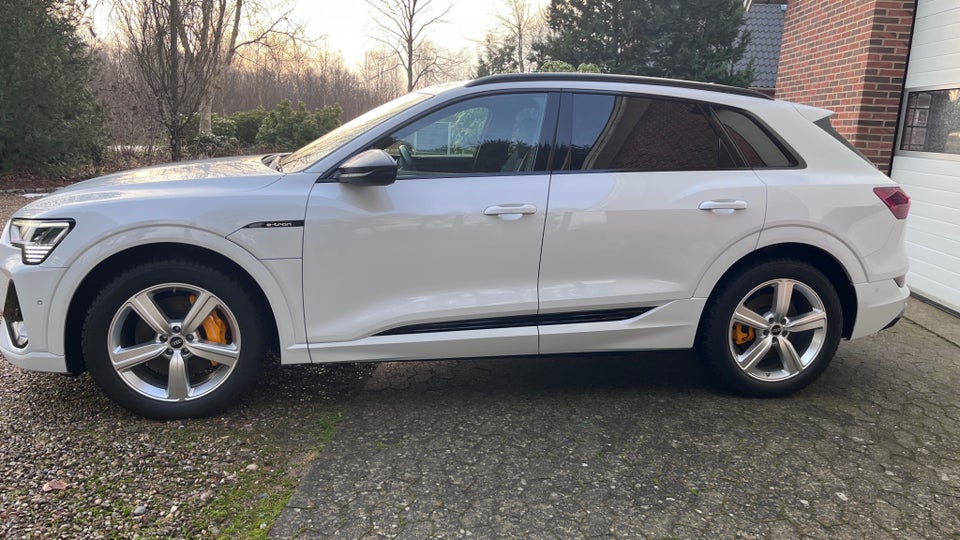 Audi e-tron 55 S-line Prestige quattro 5d