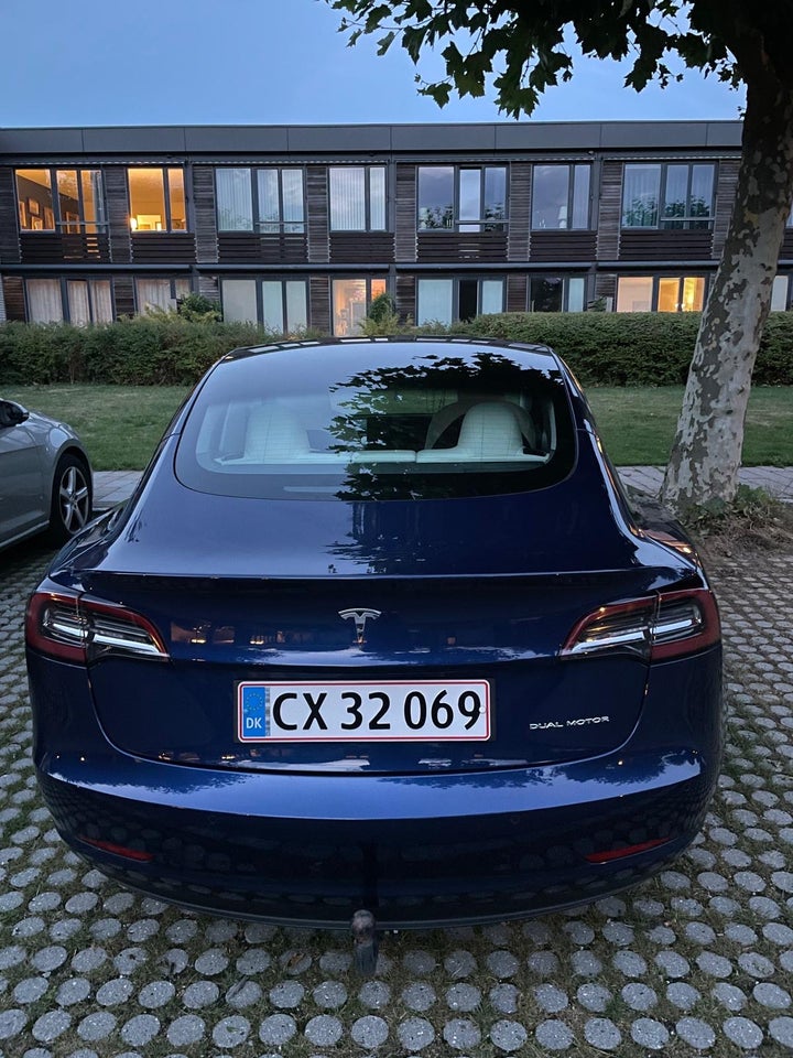 Tesla Model 3 Long Range AWD 4d