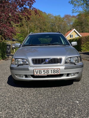 Volvo V40 1,8  5d
