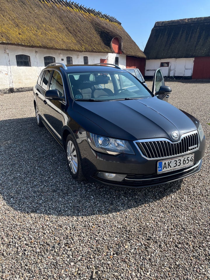 Skoda Superb 1,6 TDi 105 Elegance Combi GreenLine 5d