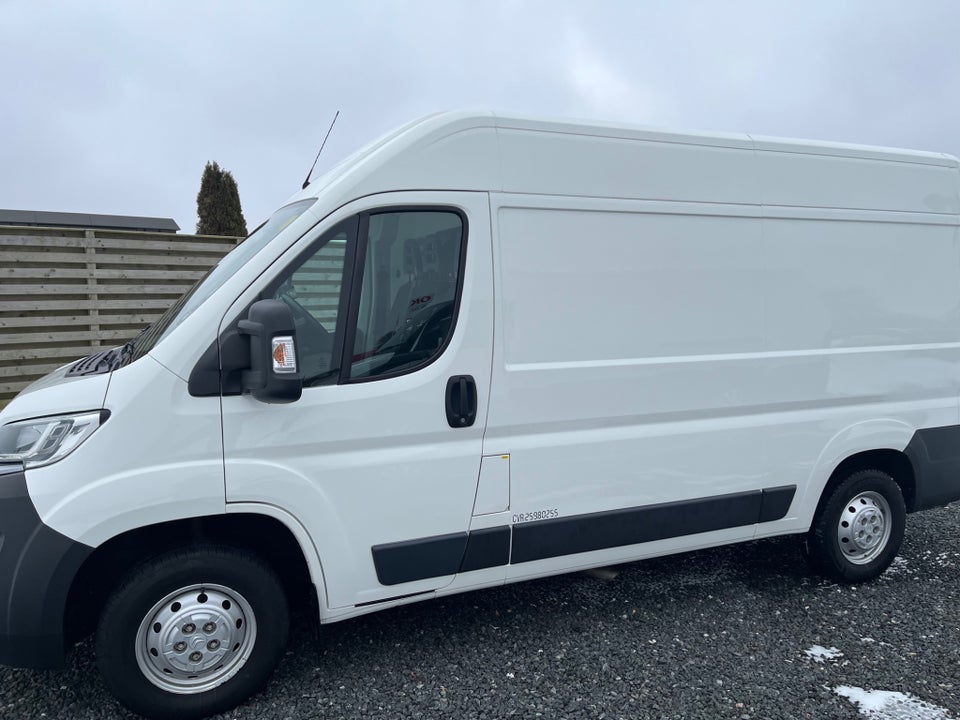 Citroën Jumper 35 2,2 HDi 130 Chassis L3 2d