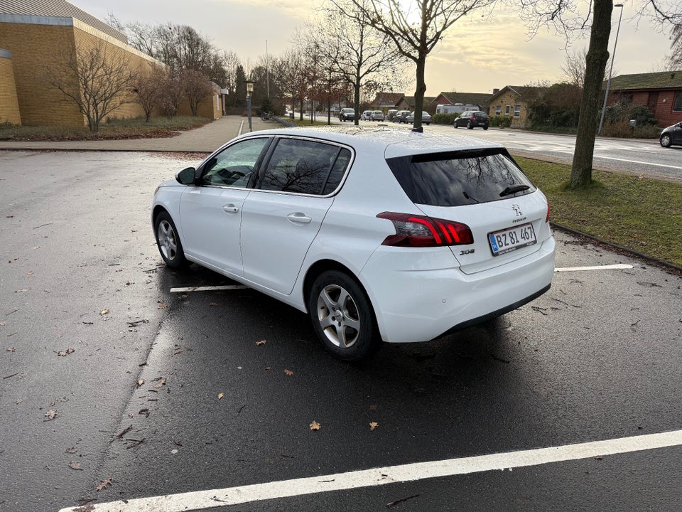 Peugeot 308 1,6 BlueHDi 120 Edition+ 5d