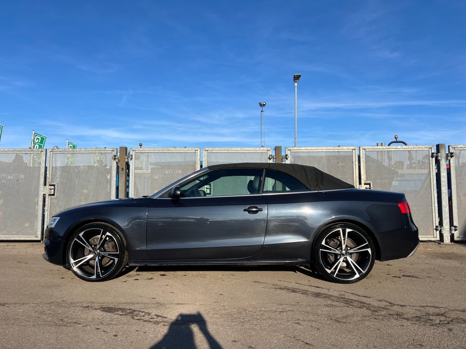 Audi A5 2,0 TDi S-line Cabriolet Multitr. 2d