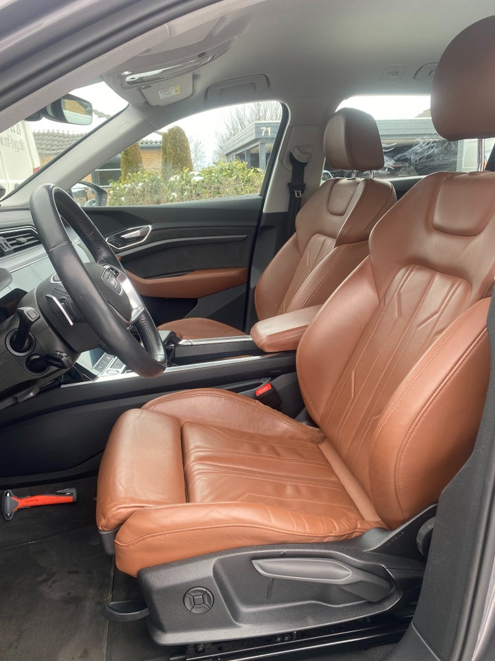 Audi e-tron 55 quattro 5d