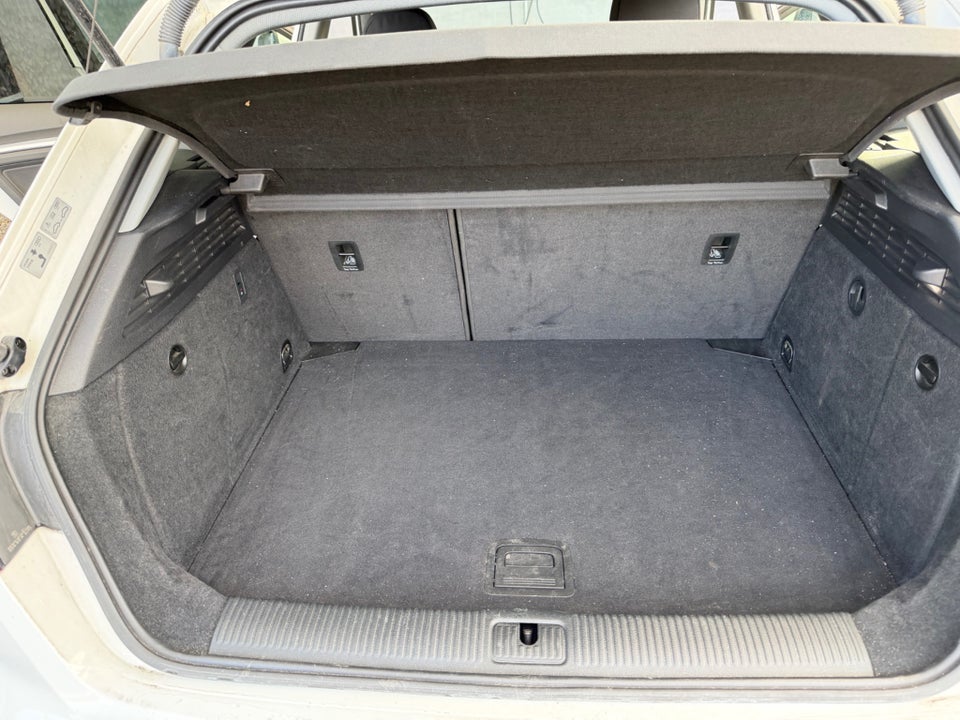 Audi A3 1,4 e-tron S-line Sportback S-tr. 5d