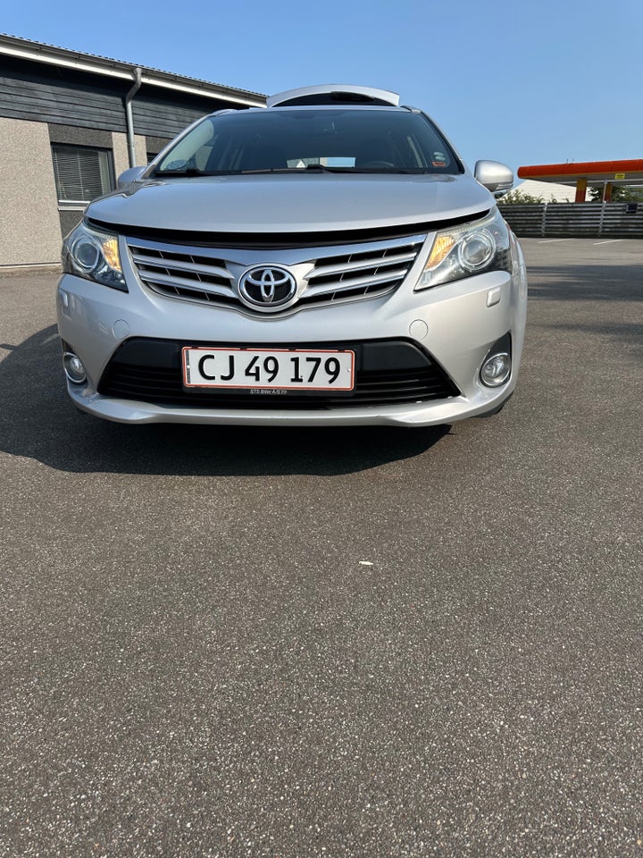 Toyota Avensis 1,8 VVT-i T2 Touch stc. 5d