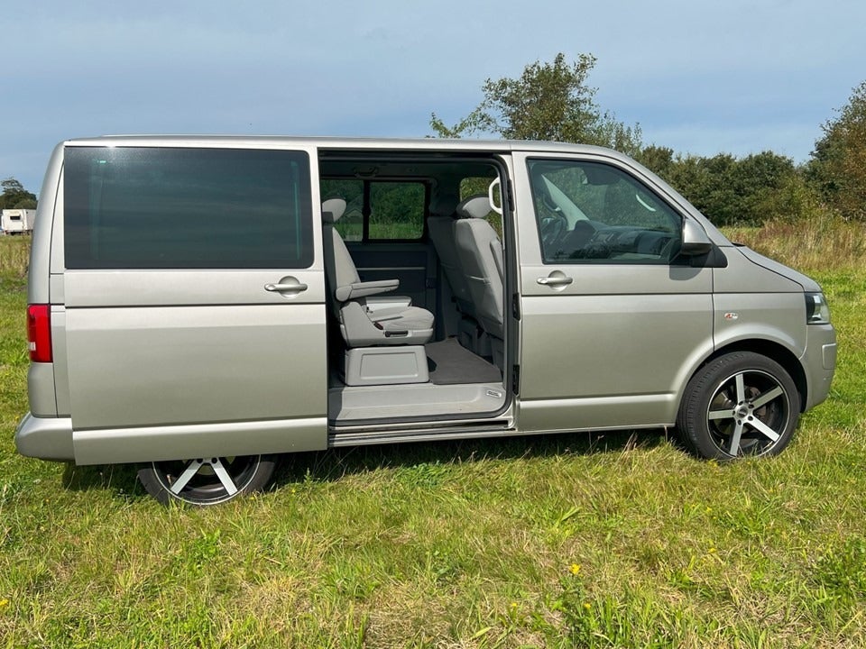 VW Multivan 2,0 TDi 114 Comfortline kort BMT 4d