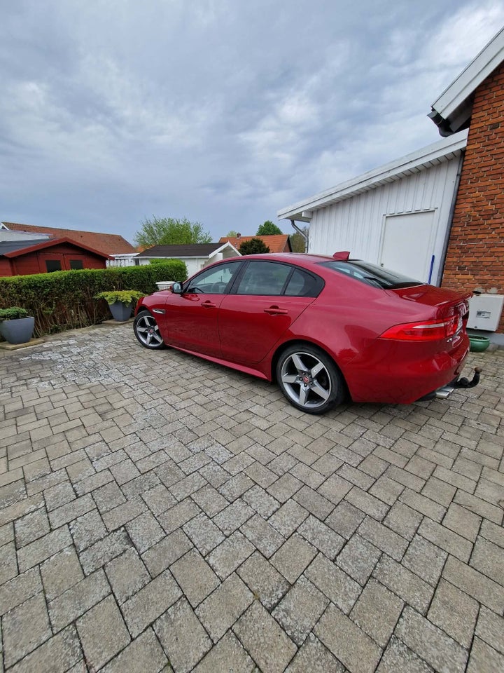 Jaguar XE 2,0 D180 R-Sport aut. 4d