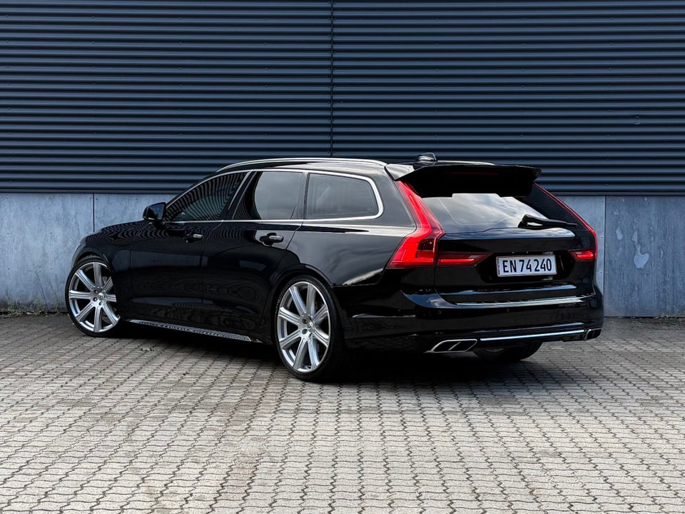 Volvo V90 2,0 T5 254 Momentum aut. 5d