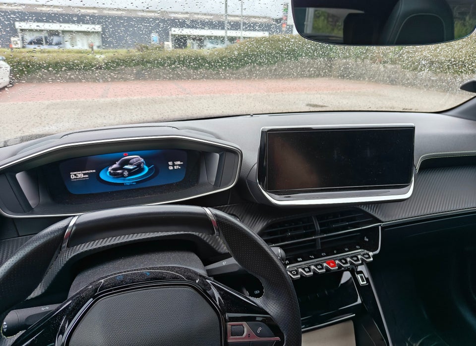 Peugeot e-208 50 GT Sky 5d