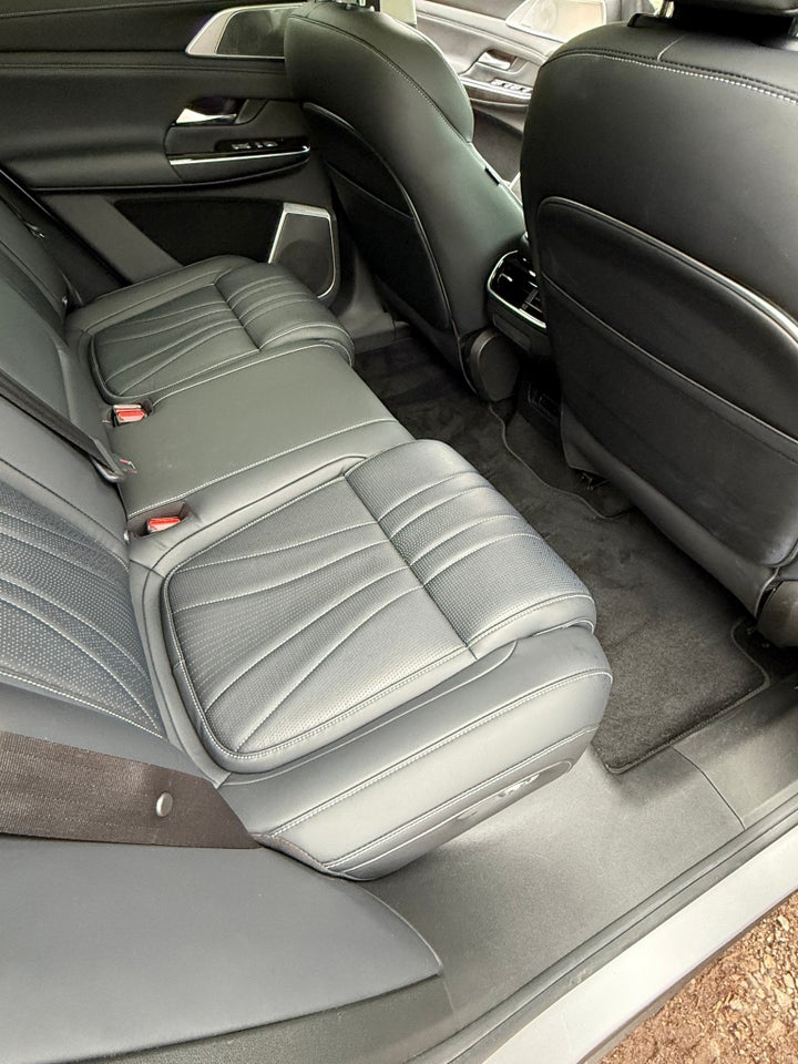 Xpeng G9 Long Range 5d