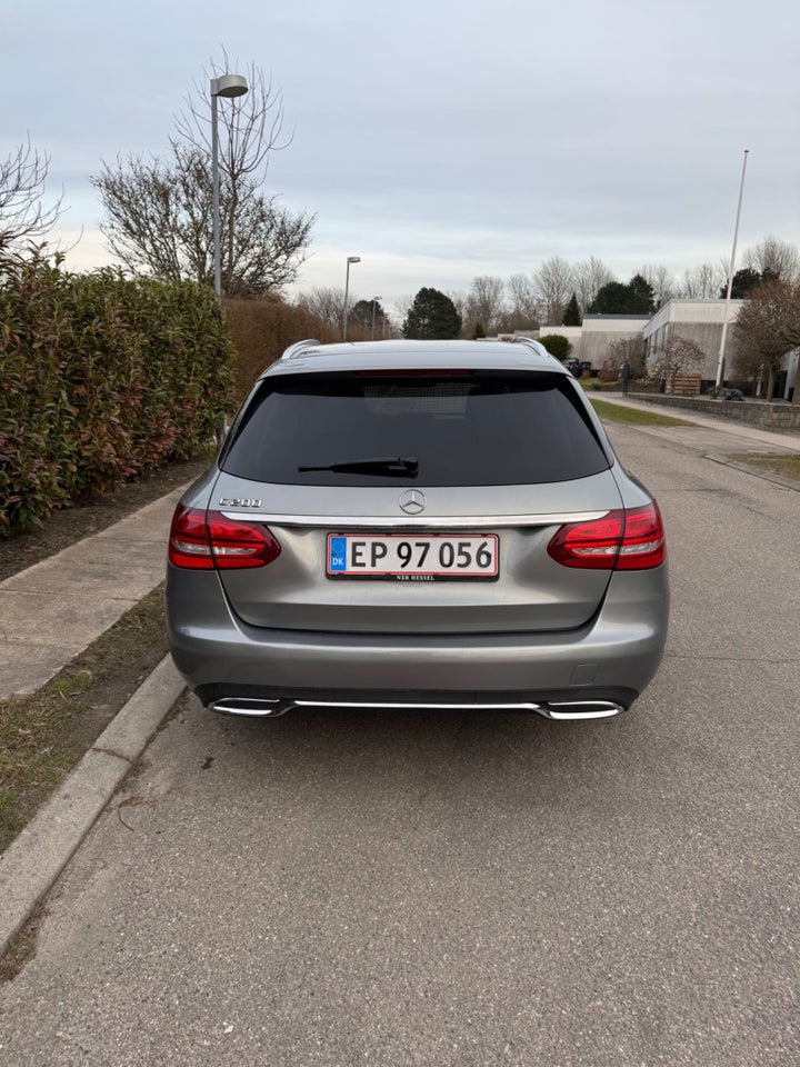 Mercedes C200 2,0 Exclusive stc. aut. 5d