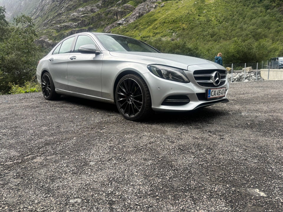 Mercedes C200 2,0  4d