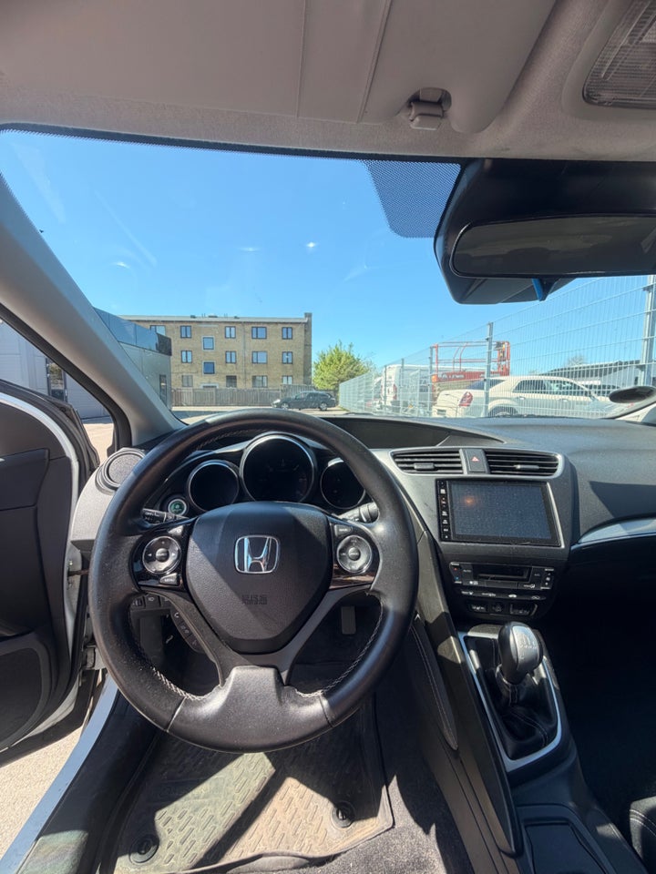 Honda Civic 1,6 i-DTEC Elegance 5d