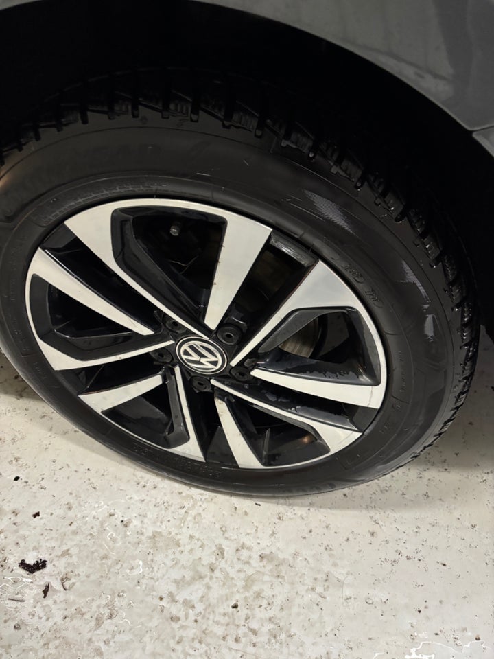 VW Golf VII 1,6 TDi 115 IQ.Drive Variant DSG 5d