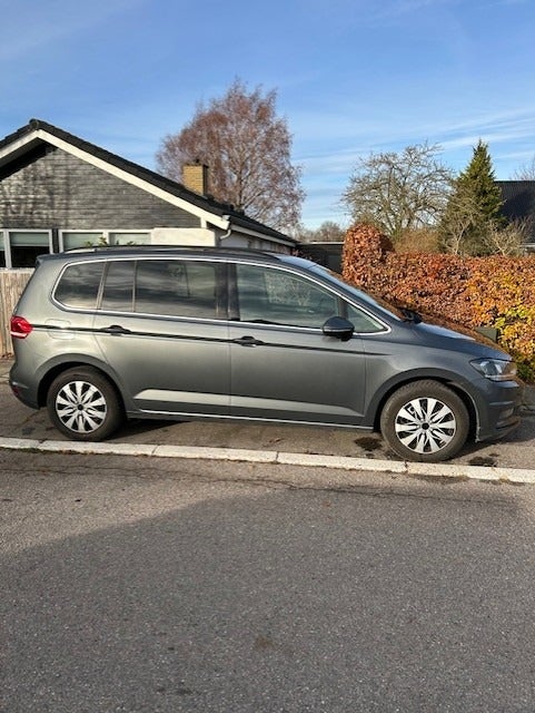 VW Touran 1,6 TDi 115 Comfortline Connect DSG 7prs 5d