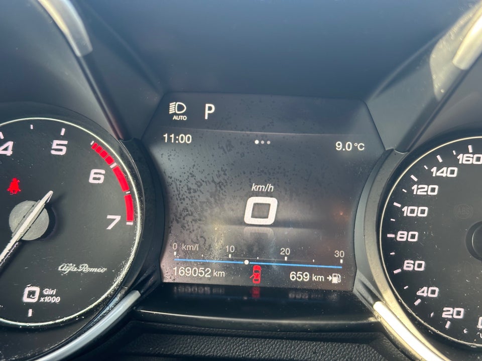 Alfa Romeo Giulia 2,0 T 200 Super aut. 4d