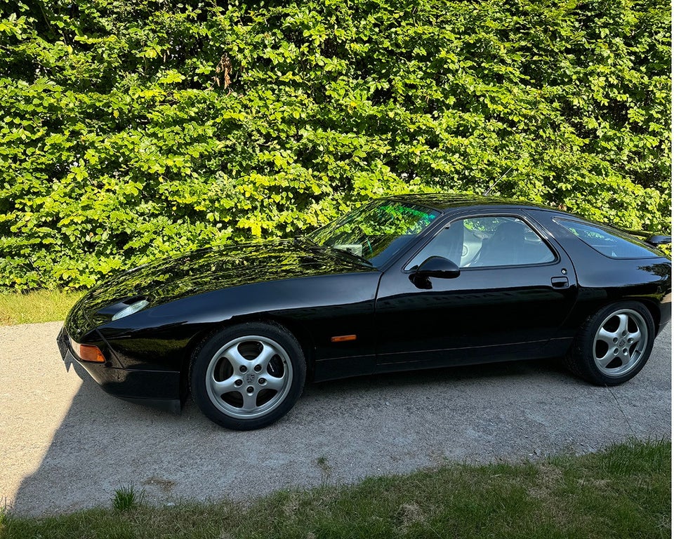 Porsche 928 5,4 GTS aut. 3d