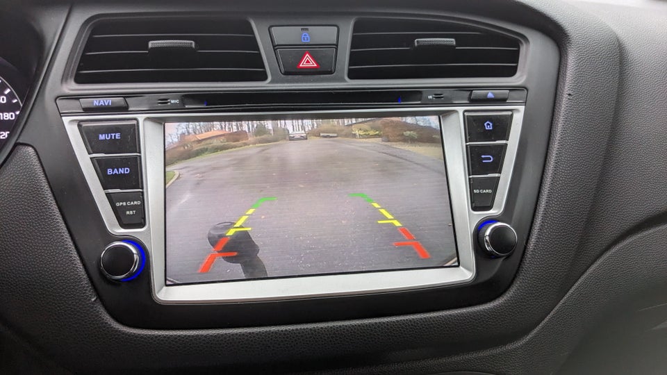 Hyundai i20 1,25 GO EM 5d