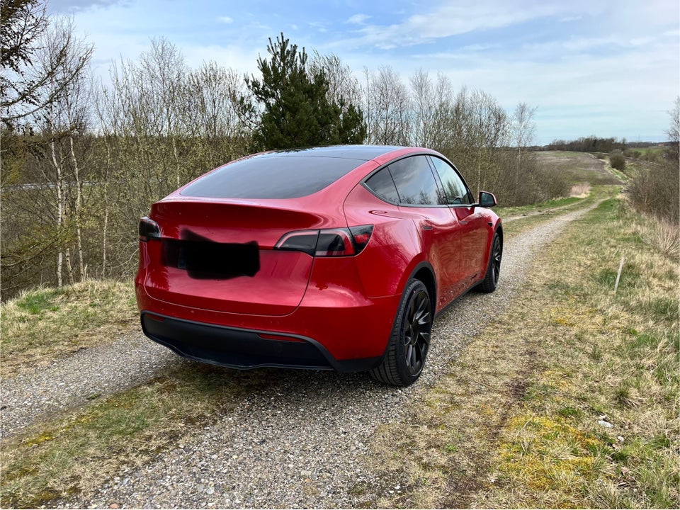 Tesla Model Y Long Range AWD 5d
