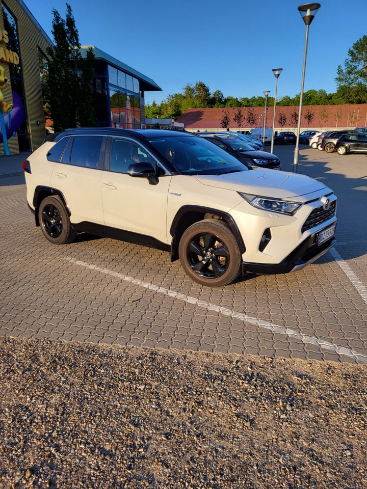 Toyota RAV4 2,5 Hybrid H3 Style MDS 5d