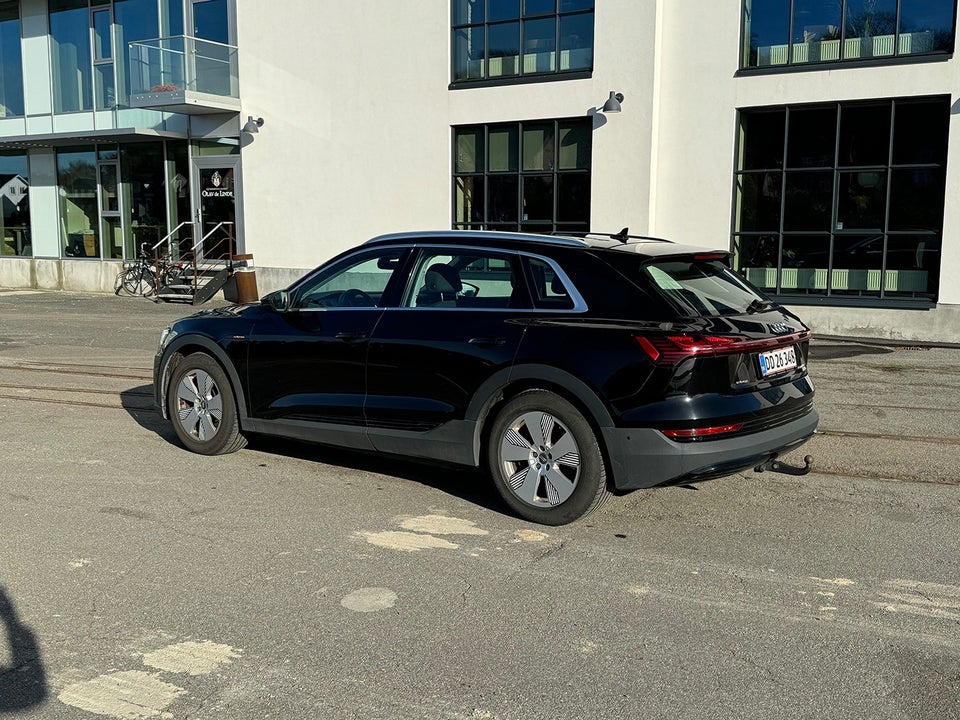 Audi e-tron 50 quattro 5d