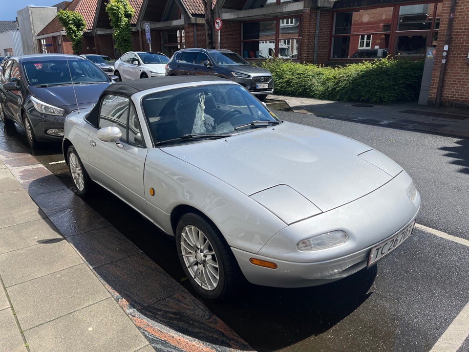 Mazda MX-5 1,6 2d