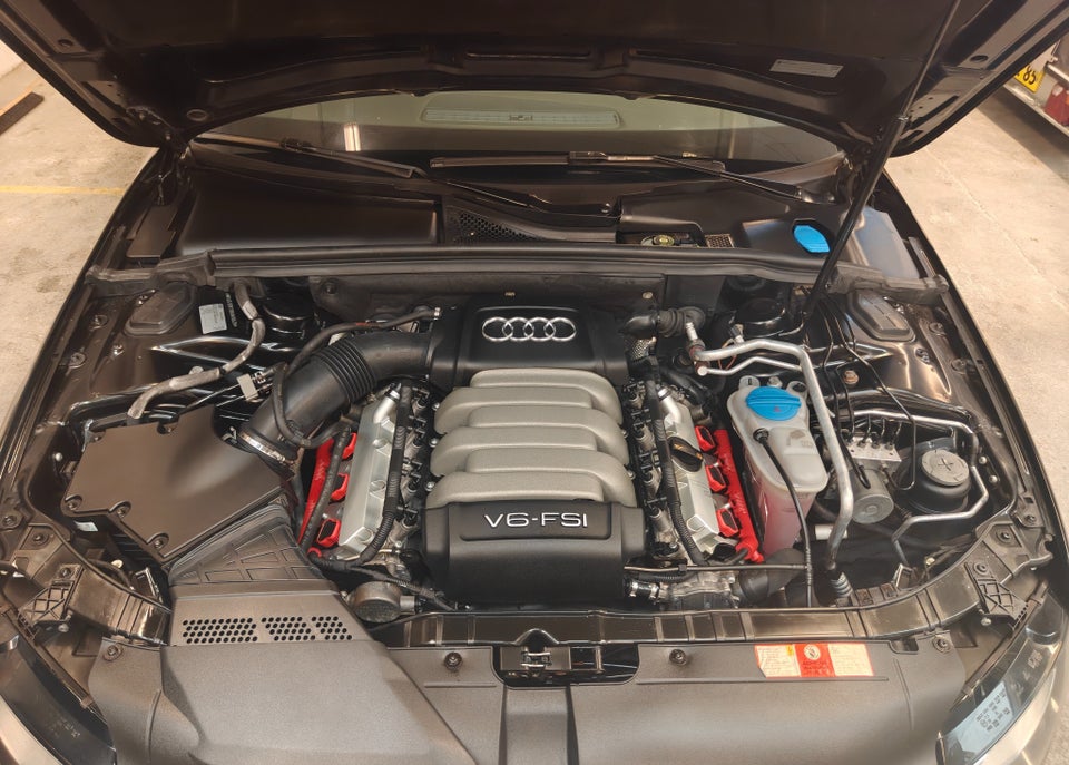 Audi A4 3,2 FSi quattro 4d
