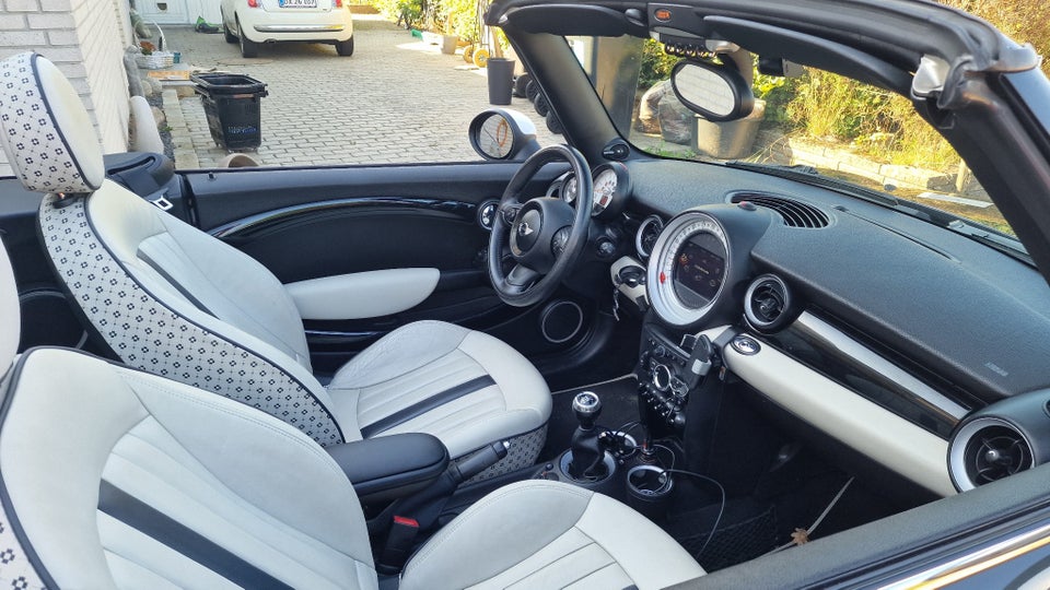 MINI Cooper S 1,6 Cabriolet 2d