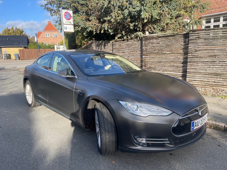 Tesla Model S 85 5d