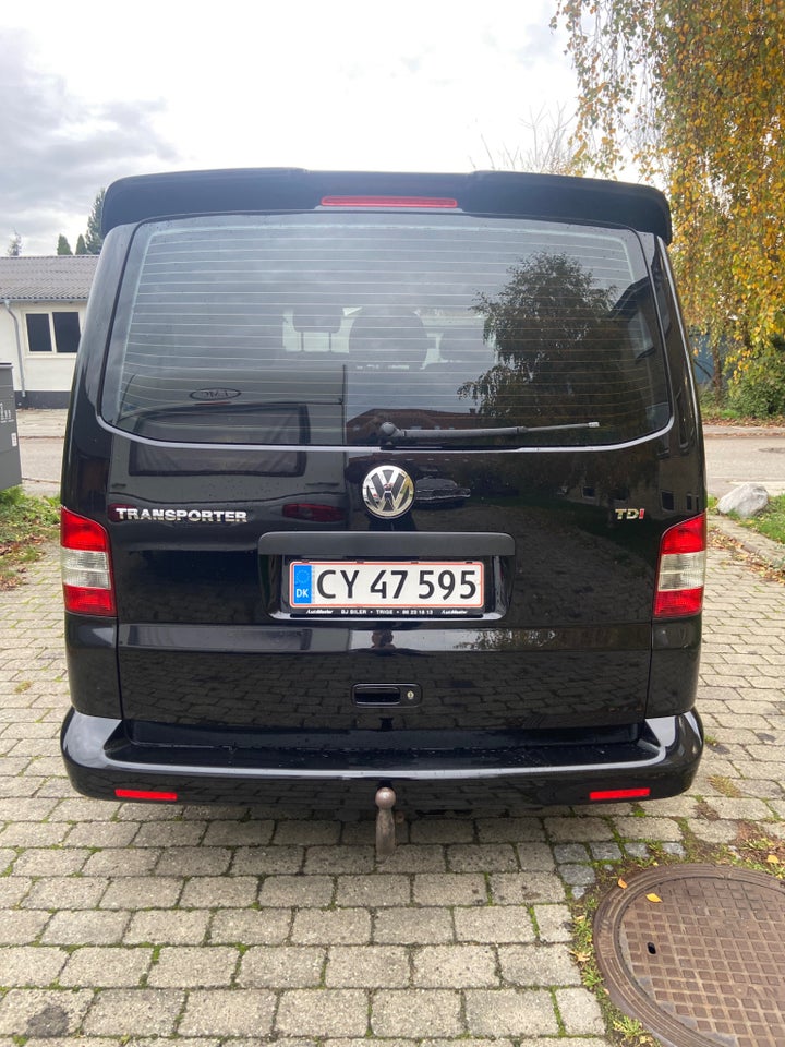 VW Transporter 2,5 TDi 130 Comfortline 5d