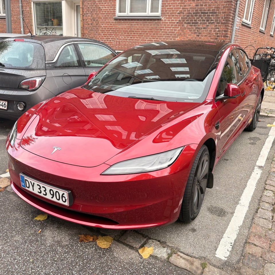 Tesla Model 3 RWD 4d