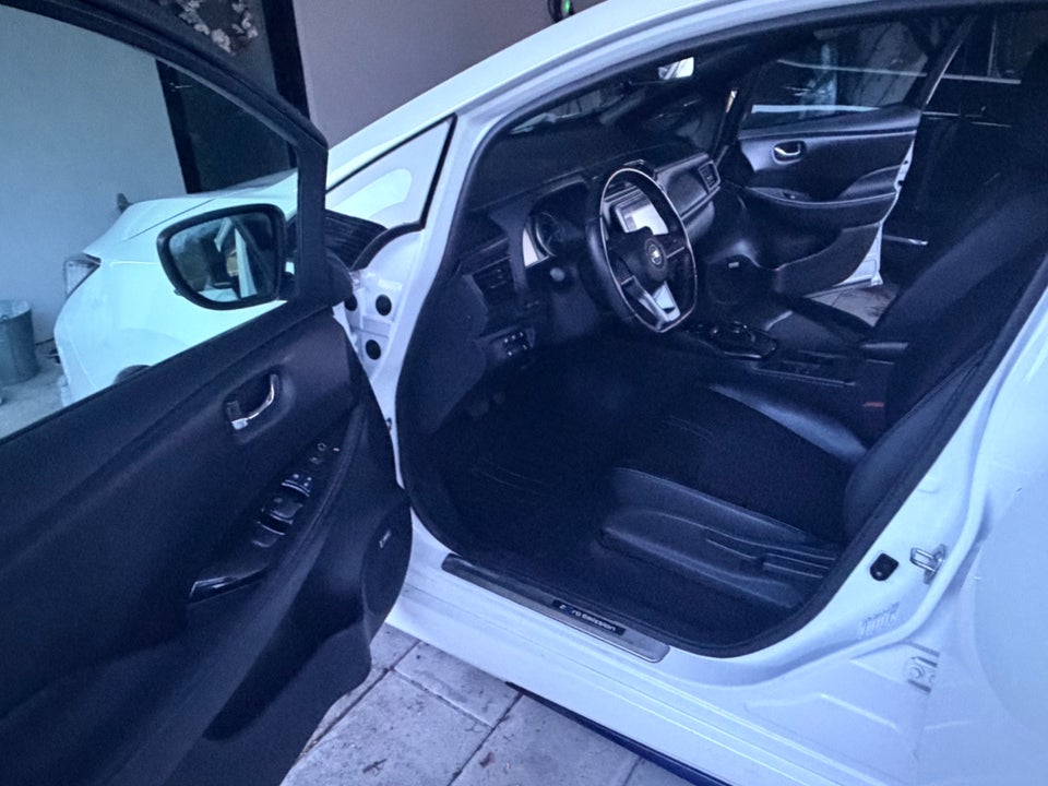Nissan Leaf 40 Tekna 5d