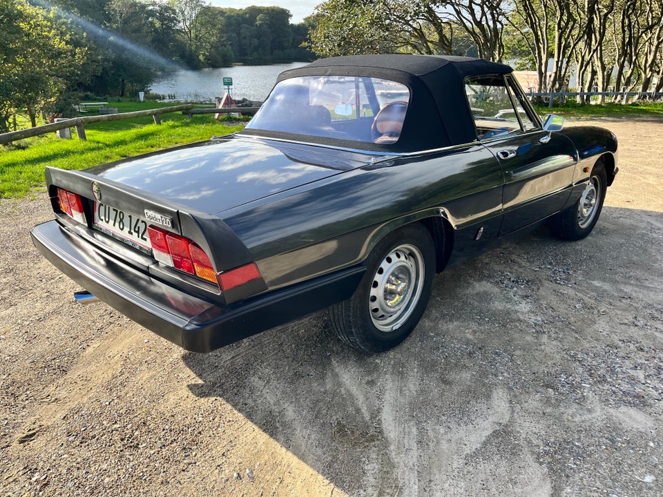 Alfa Romeo Spider 2,0 Cabriolet 2d