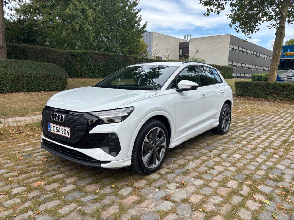 Audi Q4 e-tron 45 Progress 5d