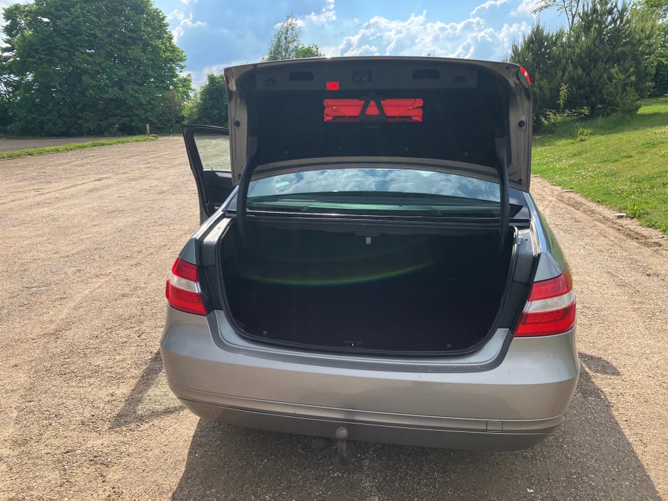 Mercedes E200 2,2 CDi Elegance aut. BE 4d