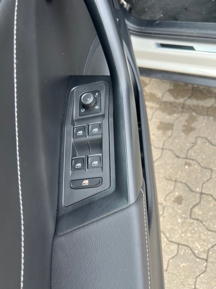 VW T-Roc 1,5 TSi 150 R-line DSG 5d