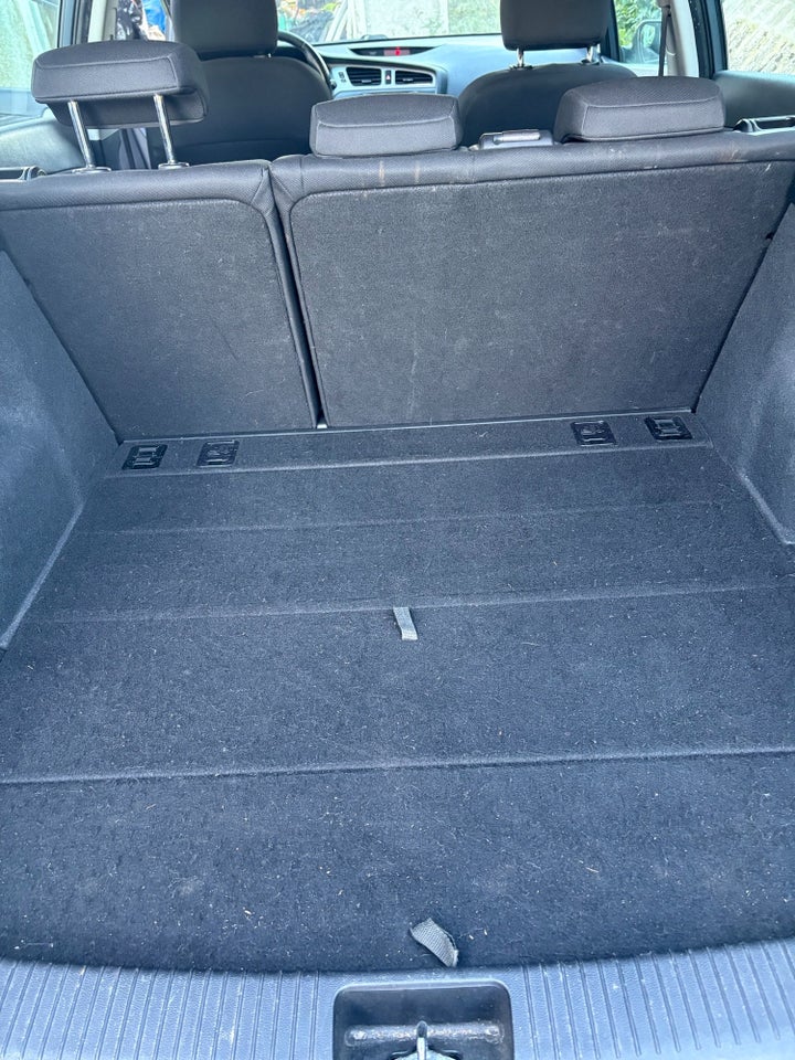 Kia Ceed 1,6 CRDi 128 Family SW 5d