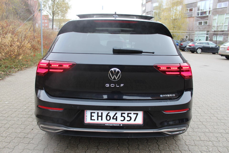 VW Golf VIII 1,4 eHybrid DSG 5d