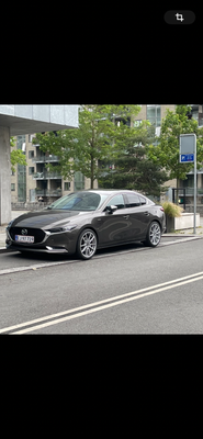 Mazda 3 2,0 e-SkyActiv-G 150 Sky aut. 4d