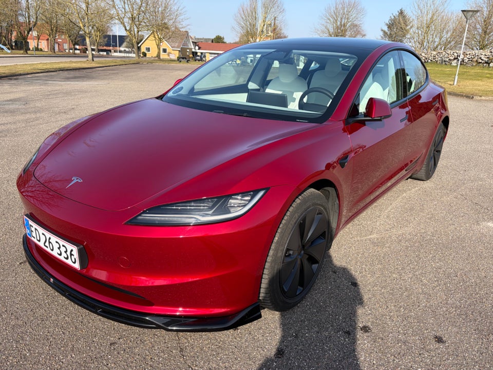 Tesla Model 3 RWD 4d
