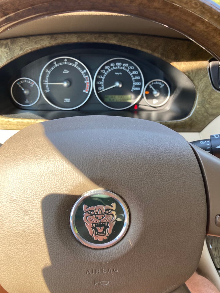 Jaguar X-type 3,0 Deluxe aut. 4d
