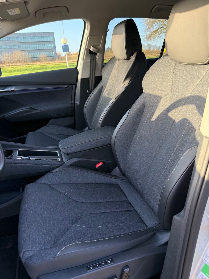 Skoda Elroq 60 iV 5d