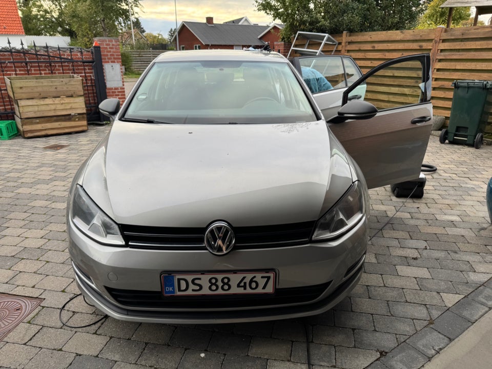 VW Golf VII 1,2 TSi 85 Startline BMT 5d