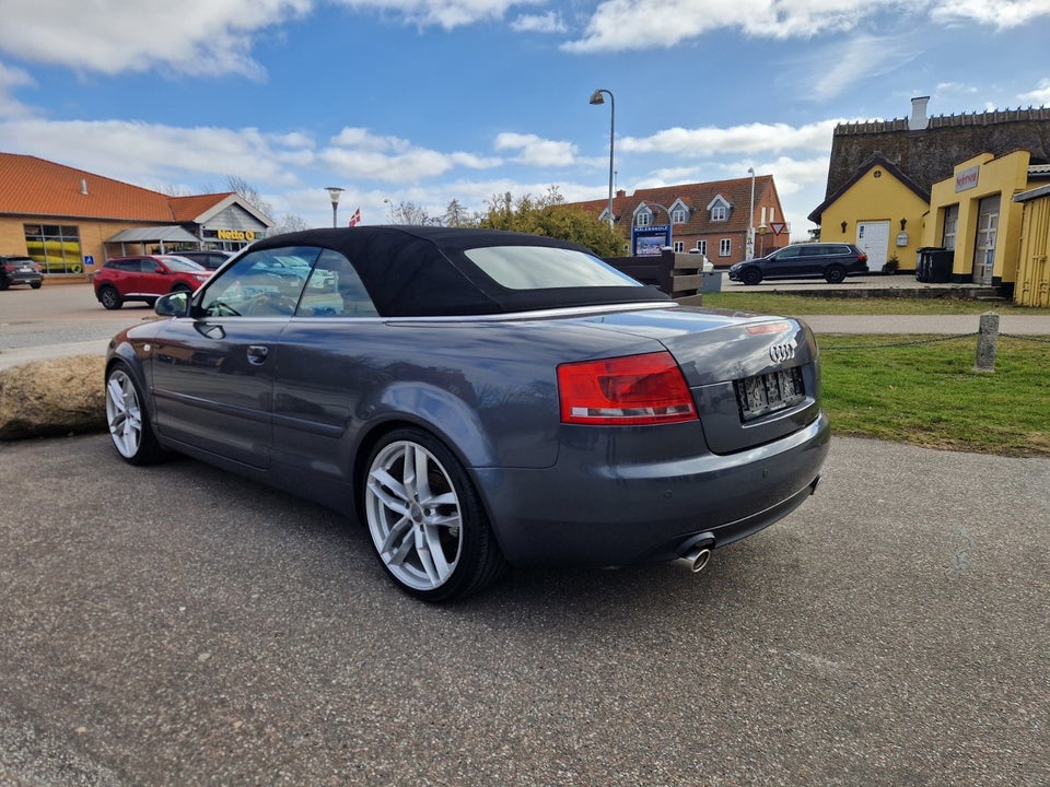 Audi A4 1,8 T 163 Cabriolet 2d