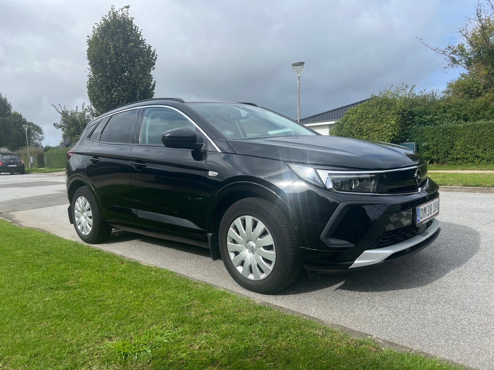 Opel Grandland 1,5 D 130 Elegance aut. 5d